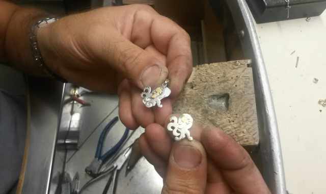 L'arte orafa, quando i gioielli si fanno a mano: �Ma ora c'� troppa fretta�